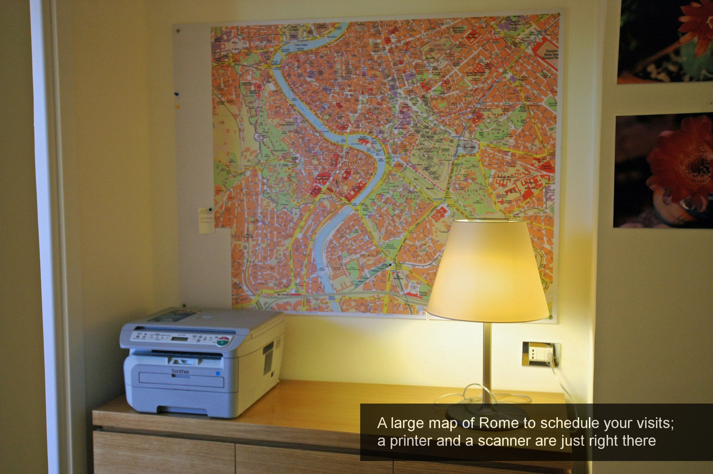 11) Large map of Rome to program, your visits, printer, scanner